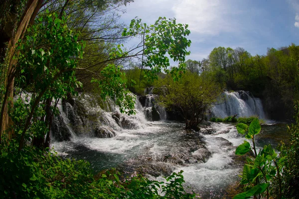 Martin Brod 'un Şelaleleri Una Ulusal Parkı, Bosna-Hersek' te