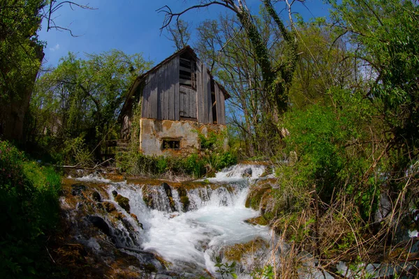 Martin Brod 'un Şelaleleri Una Ulusal Parkı, Bosna-Hersek' te