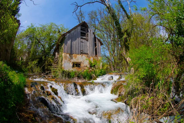 Martin Brod 'un Şelaleleri Una Ulusal Parkı, Bosna-Hersek' te