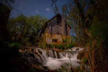 Şelale Strbacki Buk Bosna 'daki Una Nehri üzerinde