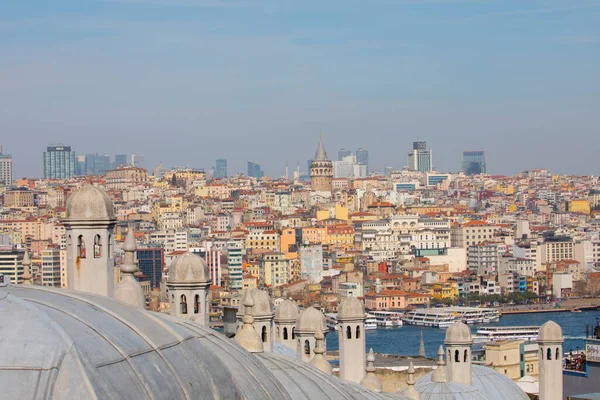 Galata Kulesi ve İstanbul Görüşü / Türkiye