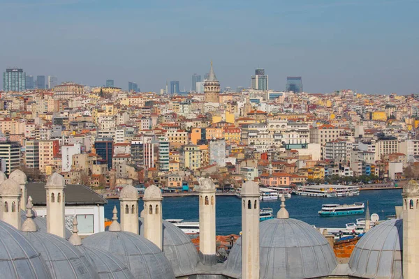 Galata Kulesi ve İstanbul Görüşü / Türkiye