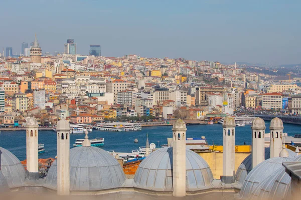 Galata Kulesi ve İstanbul Görüşü / Türkiye
