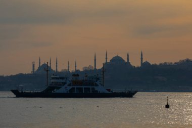 İstanbul Büyükşehir Manzarası, Bakire Kulesi, Ayasofya, Sultanahmet Camii.
