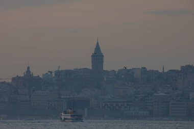 İstanbul Büyükşehir Manzarası, Bakire Kulesi, Ayasofya, Sultanahmet Camii.