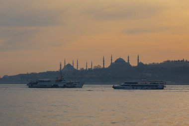 İstanbul Büyükşehir Manzarası, Bakire Kulesi, Ayasofya, Sultanahmet Camii.