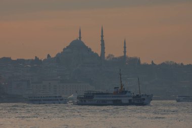 İstanbul Büyükşehir Manzarası, Bakire Kulesi, Ayasofya, Sultanahmet Camii.