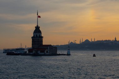 İstanbul Büyükşehir Manzarası, Bakire Kulesi, Ayasofya, Sultanahmet Camii.