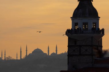İstanbul Büyükşehir Manzarası, Bakire Kulesi, Ayasofya, Sultanahmet Camii.