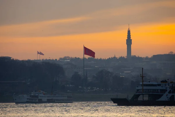 Istanbuls Stadssiluett Och Suleymaniyes Moské — Stockfoto