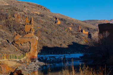 Tarihi Ani Harabeleri ve Kış Manzaraları, Kars, Türkiye. Doğu, kapı..