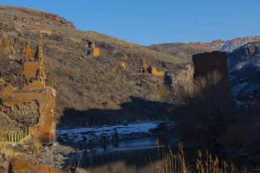 Tarihi Ani Harabeleri ve Kış Manzaraları, Kars, Türkiye. Doğu, kapı..