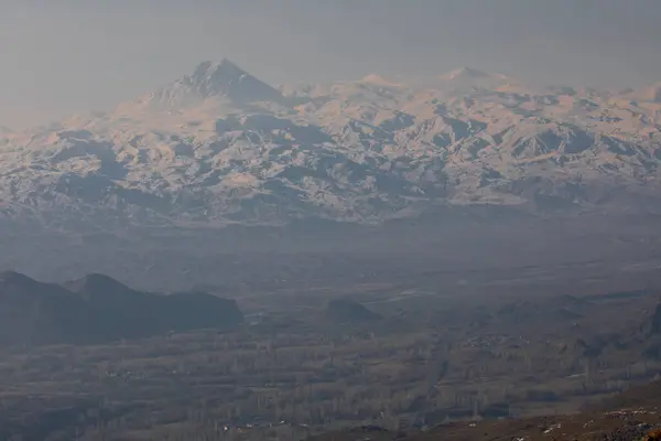 Αρμενία Και Eastyazt Συνοριακή Διέλευση Οδόστρωμα — Φωτογραφία Αρχείου