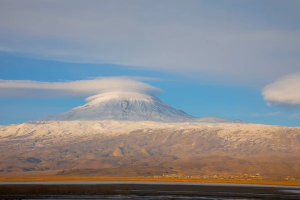 Ishak Paşa Sarayı Mount Pain View Dogubeyazt Türkiye — Stok fotoğraf