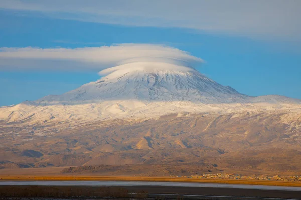 Ishak Paşa Sarayı Mount Pain View Dogubeyazt Türkiye — Stok fotoğraf