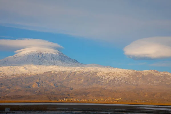 Ishak Paşa Sarayı Mount Pain View Dogubeyazt Türkiye — Stok fotoğraf