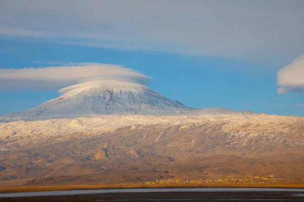 Ishak Paşa Sarayı Mount Pain View Dogubeyazt Türkiye — Stok fotoğraf