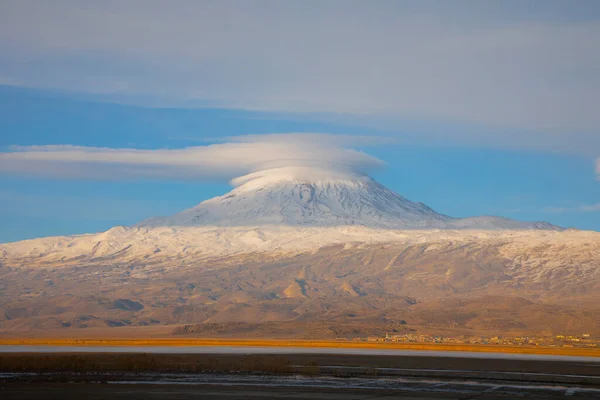 Ishak Paşa Sarayı Mount Pain View Dogubeyazt Türkiye — Stok fotoğraf