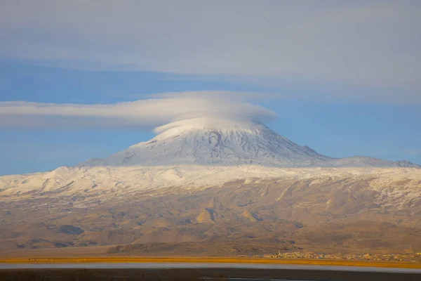 Ishak Paşa Sarayı Mount Pain View Dogubeyazt Türkiye — Stok fotoğraf