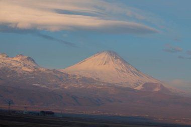 Ishak Paşa Sarayı ve Mount Pain View / Dogubeyazt - Türkiye.
