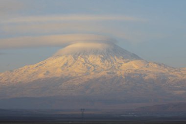 Ishak Paşa Sarayı ve Mount Pain View / Dogubeyazt - Türkiye.