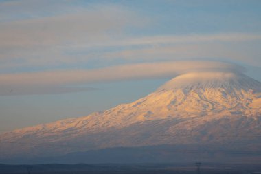 Ishak Paşa Sarayı ve Mount Pain View / Dogubeyazt - Türkiye.
