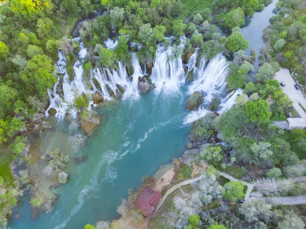 Bosna-Hersek 'teki Kravice şelalesinin hava manzarası