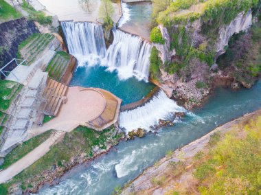 Bu muhteşem şelale Jajce kasabasının tam ortasında, bu yüzden farklı açılardan göreceksiniz..