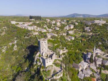 Pocitel, 1383 yılında Bosna Kralı I. Stjepan Tvrtko tarafından Neretva Nehri kıyısında bir savunma noktası olarak kurulmuştur..