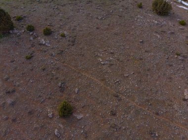 Saint Thommas Manastırı Kilisesi, Van Gölü 'ne bakan bir vadinin yamacına inşa edilmiştir..