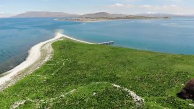 Carpanak Adası (Ermenice: Ktouts kghzi) Van Gölü 'nün kuzeydoğu bölgesinde, Van Eyaleti' nin orta kesiminde yer alan bir adadır..