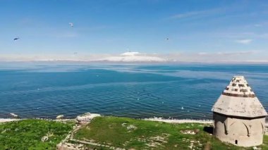 Carpanak Adası (Ermenice: Ktouts kghzi) Van Gölü 'nün kuzeydoğu bölgesinde, Van Eyaleti' nin orta kesiminde yer alan bir adadır..