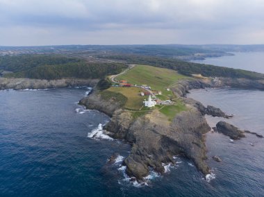 Sinop 'tan Nceburun deniz fenerinin hava görüntüsü