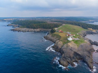 Sinop 'tan Nceburun deniz fenerinin hava görüntüsü