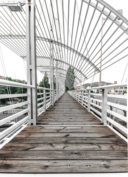 Barcelona Weiße Holzbrücke — Stockfoto