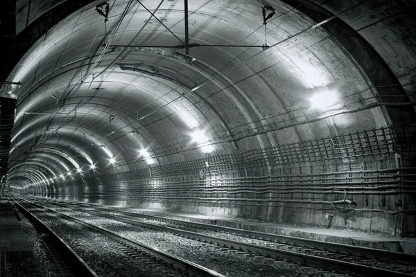 Dark Empty Subway Tunnel — Stock Photo, Image