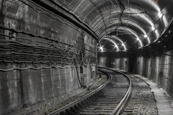 Donkere Lege Metrotunnel — Stockfoto