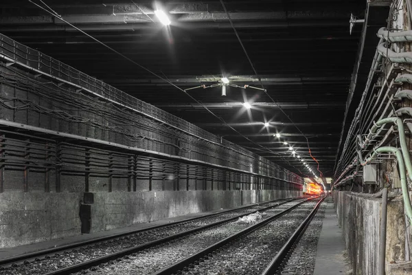 Temný Prázdný Tunel Metra — Stock fotografie