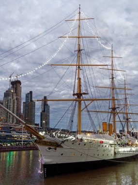 Geceleri Buenos Aires Skyline