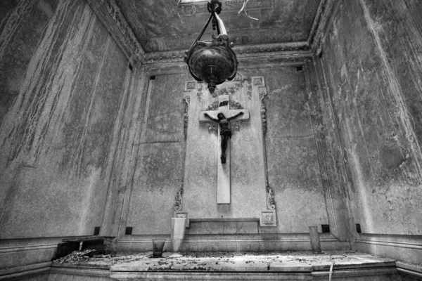 Antiguo Abandonado Cementerio — Foto de Stock