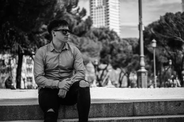 Güzel model kameraya poz