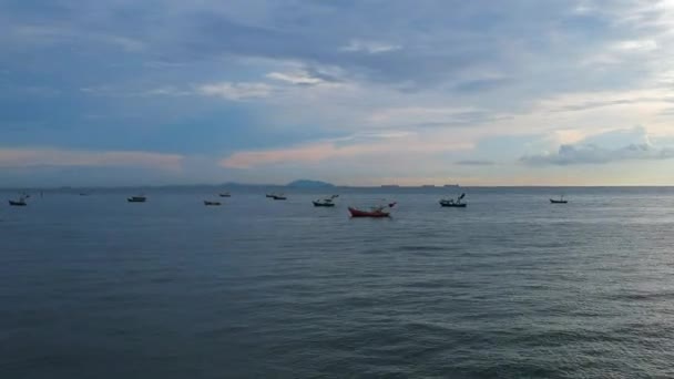 Widok Lotu Ptaka Łodzi Rybackich Plaży Bang Saen Tajlandia — Wideo stockowe