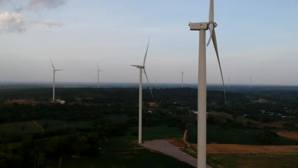 Flygfoto Över Vindkraftverk — Stockvideo