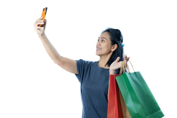 Asiatische Frauen Shopping Konzept Auf Weißem Hintergrund — Stockfoto