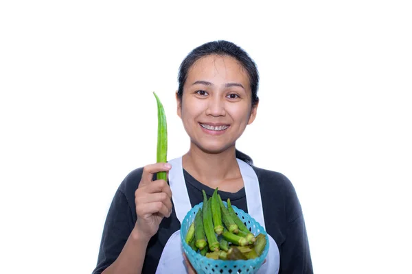 Chef Mujeres Comiendo Roselle Verde Fresco —  Fotos de Stock