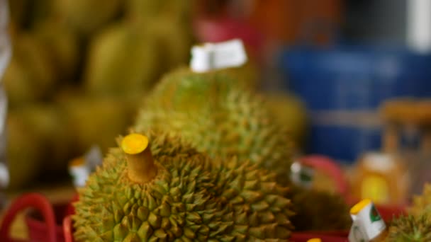 Durianische Früchte Auf Dem Obstmarkt — Stockvideo