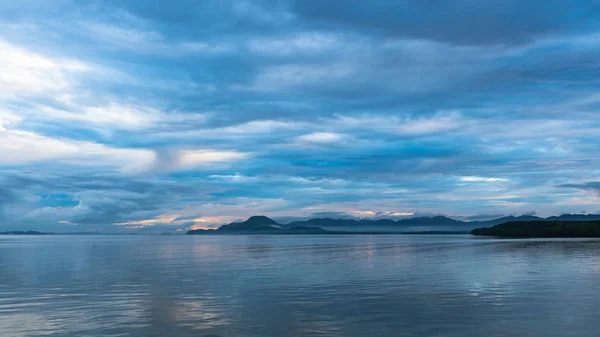 Soluppgång Vid Havet — Stockfoto