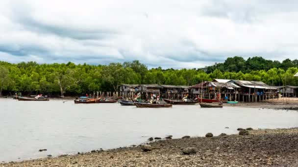 Time Lapse Clouds Moken Village Lao Ranong Province Tailandia — Vídeos de Stock