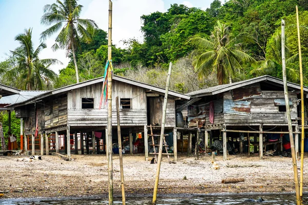 Moken Köyü Ko Lao Ranong Eyaleti Tayland