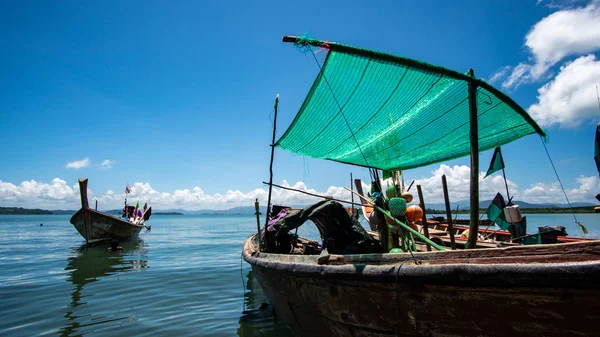 Fiskebåt Havet Vid Moken Village Thailand — Stockfoto